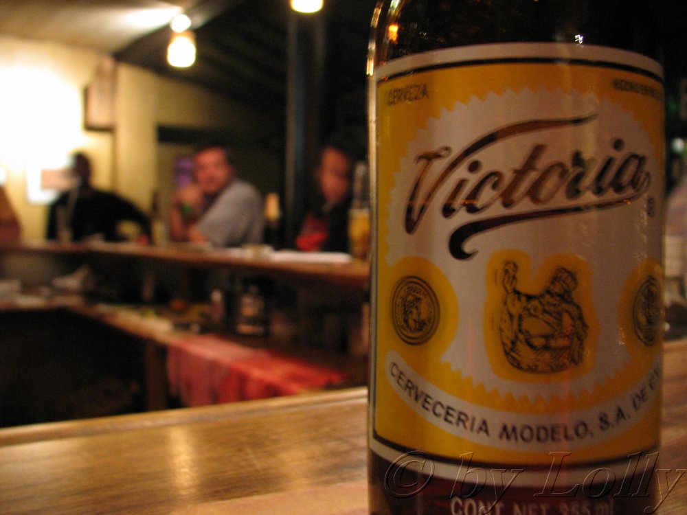 cerca de mi cerveza.JPG